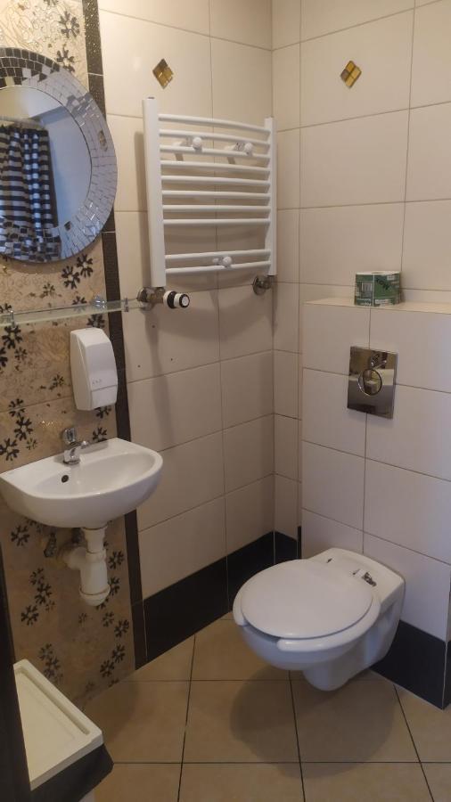 Pokoje Goscinne Z Lazienkami Przy Wroclawiu, Darmowy Parking Długotęka Extérieur photo